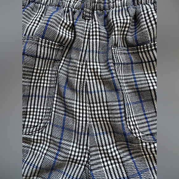 2/$15 AMERICAN EAGLE High waisted paperbag shorts Blue Black Plaid Size 8 - Picture 6 of 8